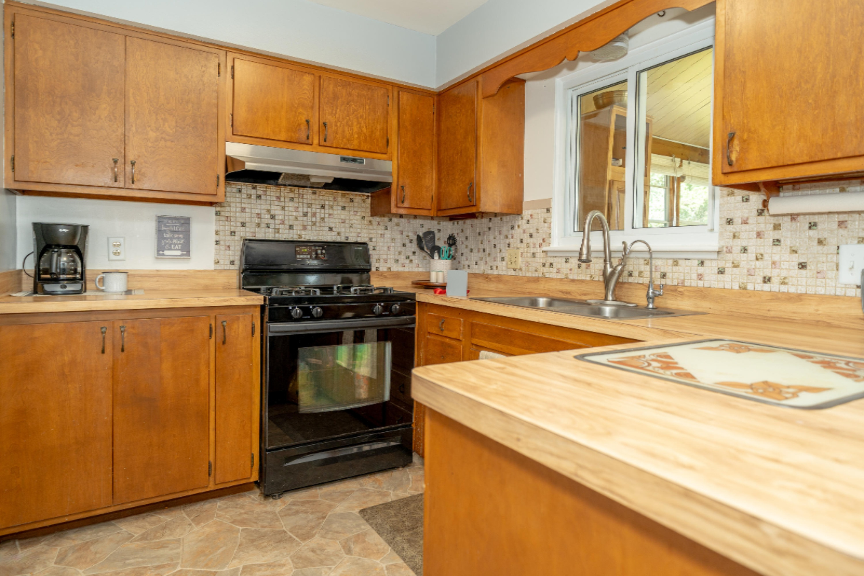 143 Apperson Road Battle Creek, MI 49015 - Photo 6 of 20 143 Apperson Rd (12 of 19)