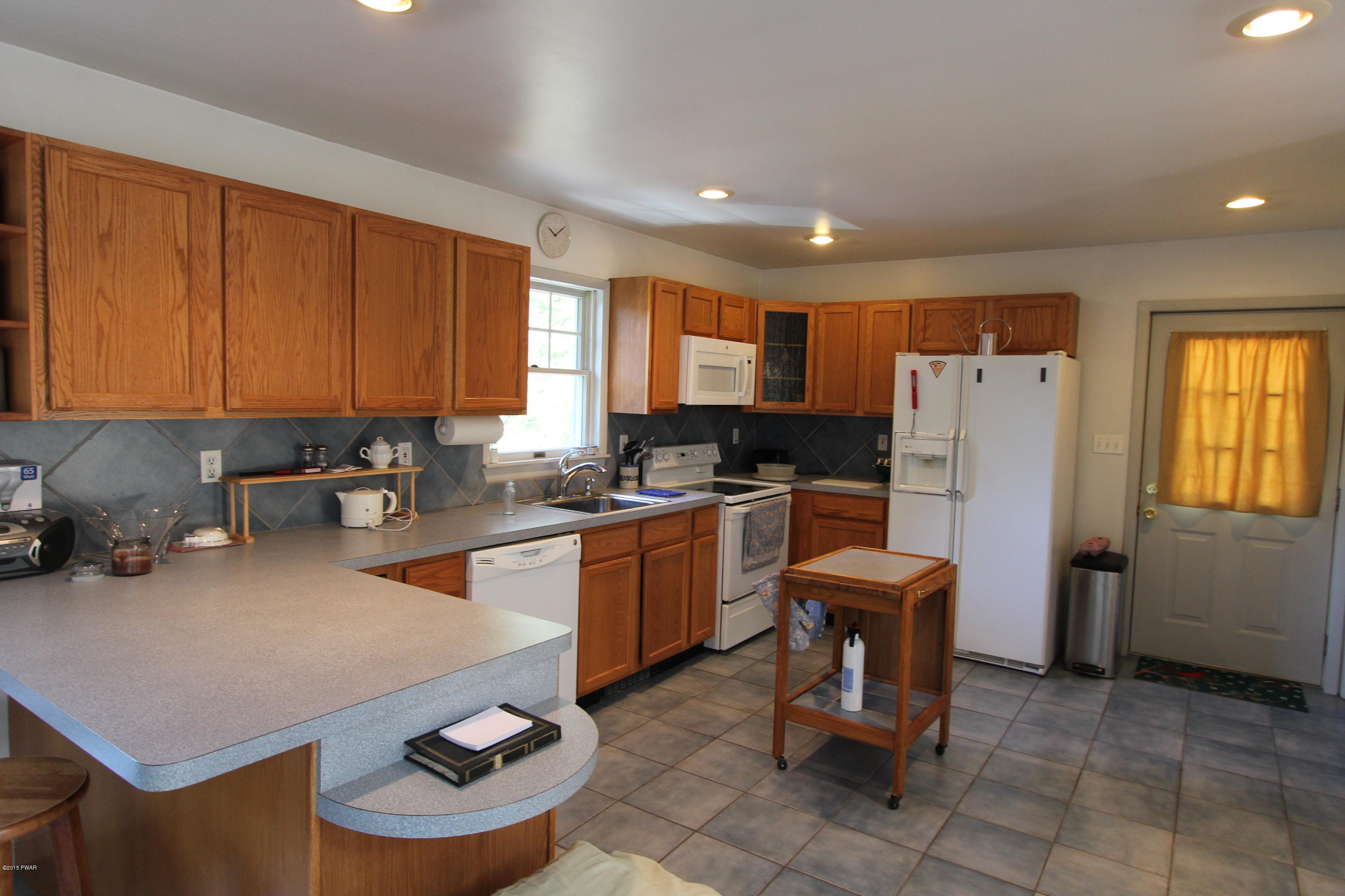 742 Raymondskill Road Milford, PA 18337 - Photo 17 of 26