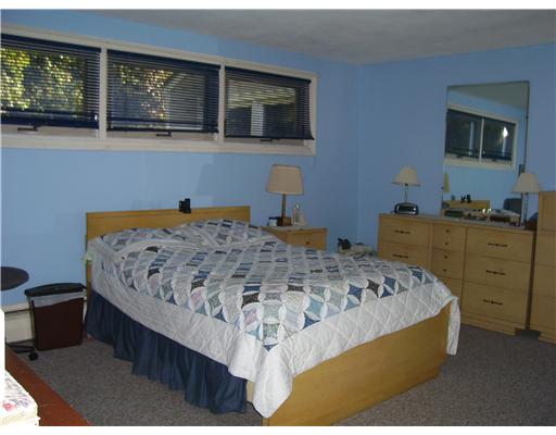 18 Rutherford Court, Unit 6 Warwick, RI 02886 - Photo 9 of 12 Bedroom.