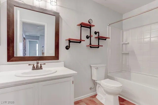 $1,950 | 27 Hudson Canyon Street, Unit 2, Henderson, NV 89012