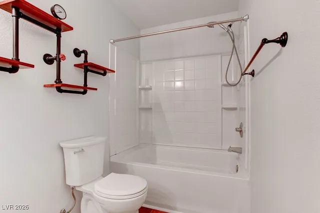 $1,950 | 27 Hudson Canyon Street, Unit 2, Henderson, NV 89012