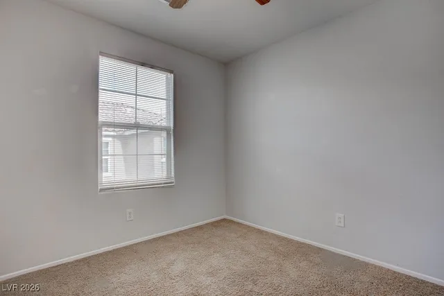 $1,950 | 27 Hudson Canyon Street, Unit 2, Henderson, NV 89012