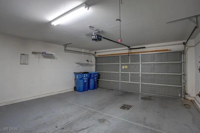 $1,950 | 27 Hudson Canyon Street, Unit 2, Henderson, NV 89012