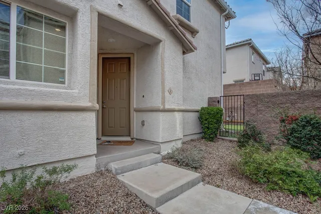 $1,950 | 27 Hudson Canyon Street, Unit 2, Henderson, NV 89012