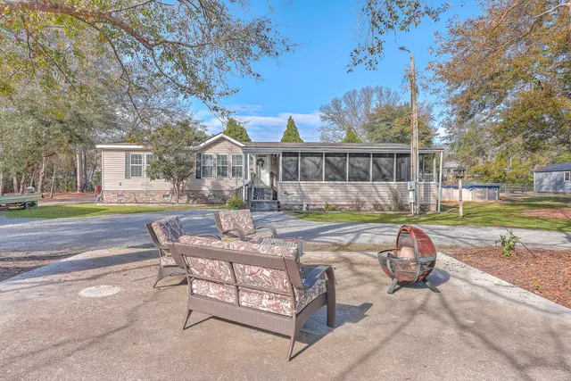 $381,900 | 208 Catfish Landing Circle, Bonneau, SC 29431