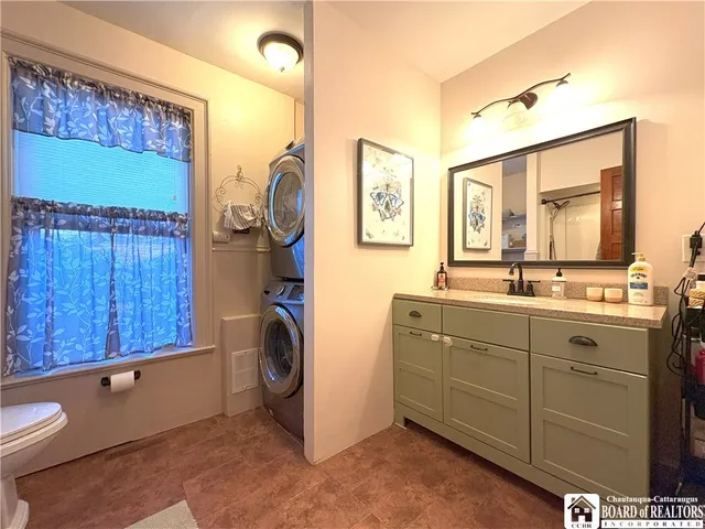 $179,000 | 15 East 5th Street, Dunkirk, NY 14048