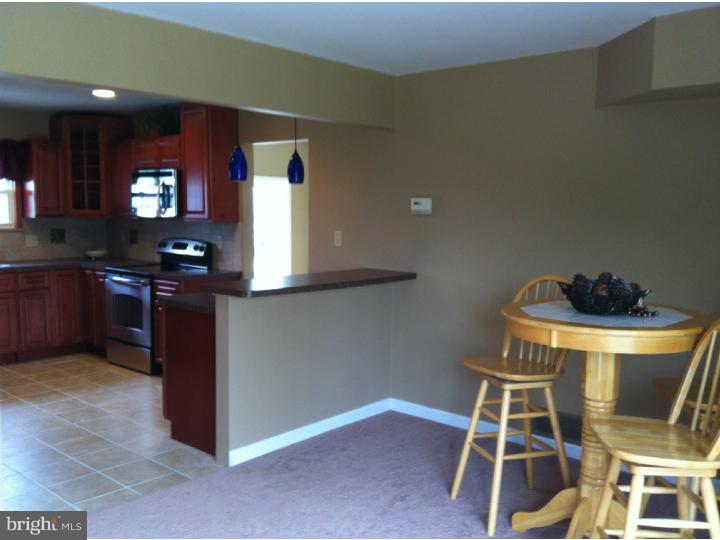 49 Hardy Road Levittown, PA 19056 - Photo 16 of 24 Great Room