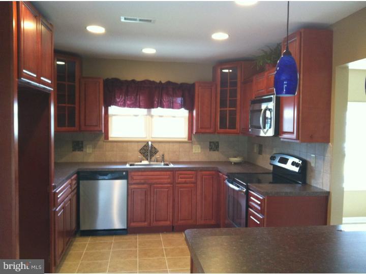 49 Hardy Road Levittown, PA 19056 - Photo 6 of 24 Kitchen