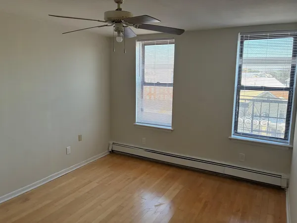 $1,950 | 1677 John F. Kennedy Boulevard, Unit 13, Jersey City, NJ 07305