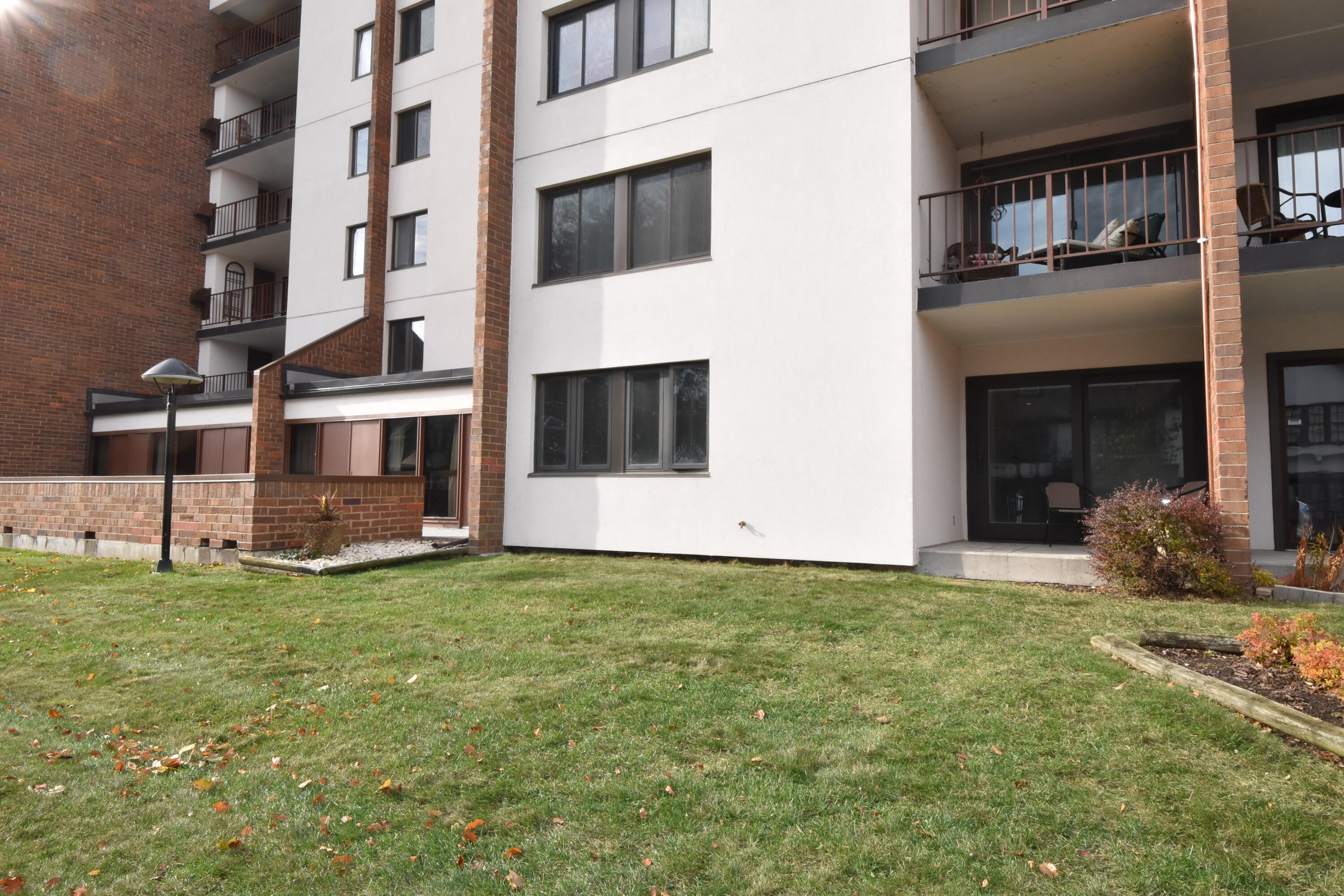 111 11th Street, Unit 1CN Racine, WI 53403 - Photo 31 of 49 Patio