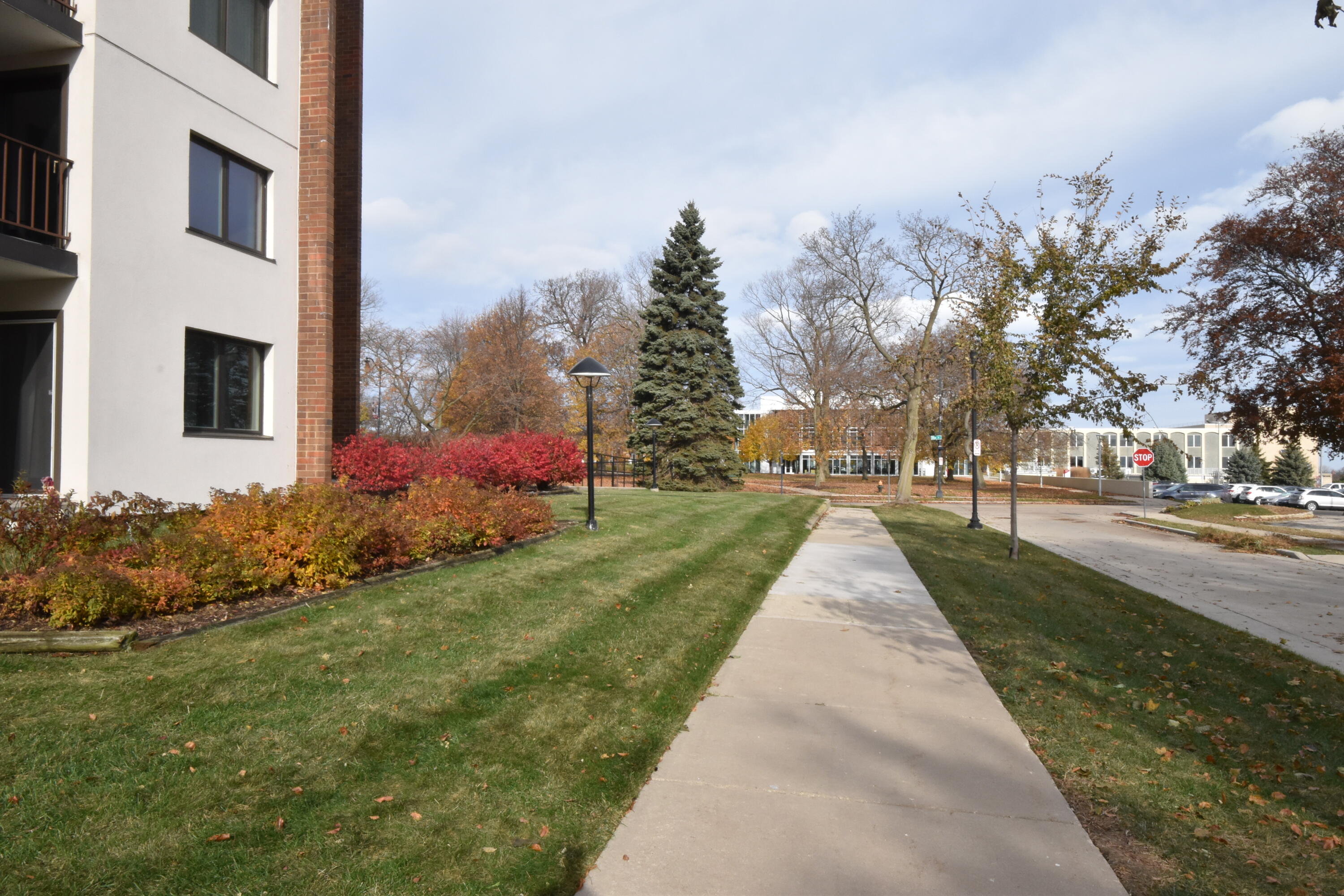 111 11th Street, Unit 1CN Racine, WI 53403 - Photo 33 of 49 View from Patio