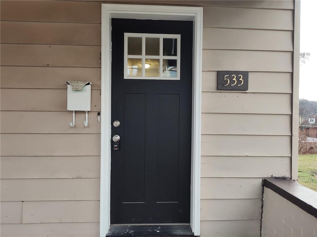 533 3rd Street Pitcairn, PA 15140 - Photo 4 of 37