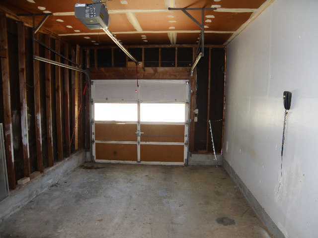 1869 Stetson Road Columbus, OH 43232 - Photo 13 of 16 Gallery Image 13