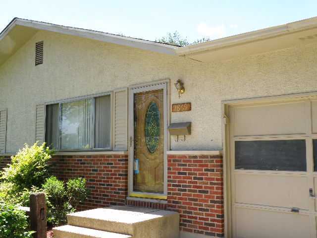 1869 Stetson Road Columbus, OH 43232 - Photo 3 of 16 Gallery Image 3