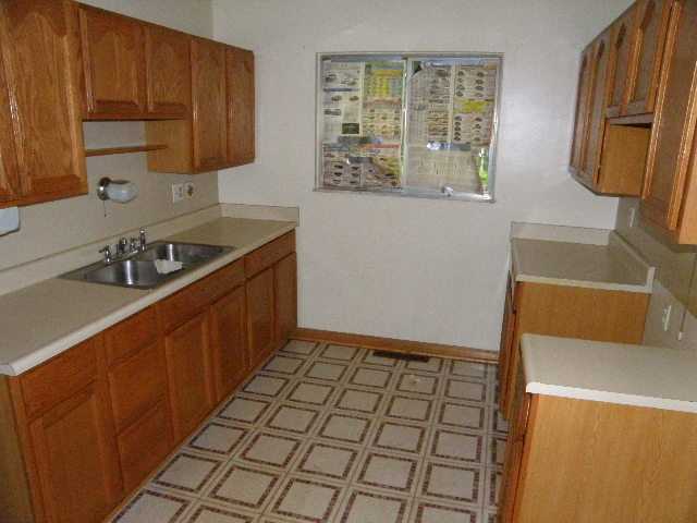 1869 Stetson Road Columbus, OH 43232 - Photo 6 of 16 Gallery Image 6