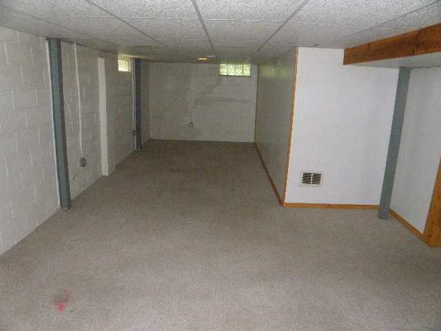 1869 Stetson Road Columbus, OH 43232 - Photo 8 of 16 Gallery Image 8