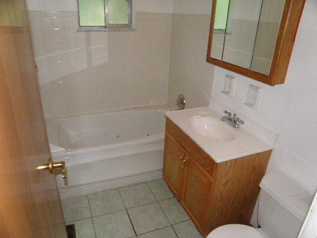 1869 Stetson Road Columbus, OH 43232 - Photo 10 of 16 Gallery Image 10