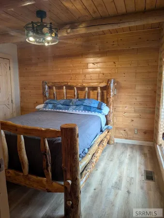 $849,000 | 4277-4279 Gooding Street, Island Park, ID 83429