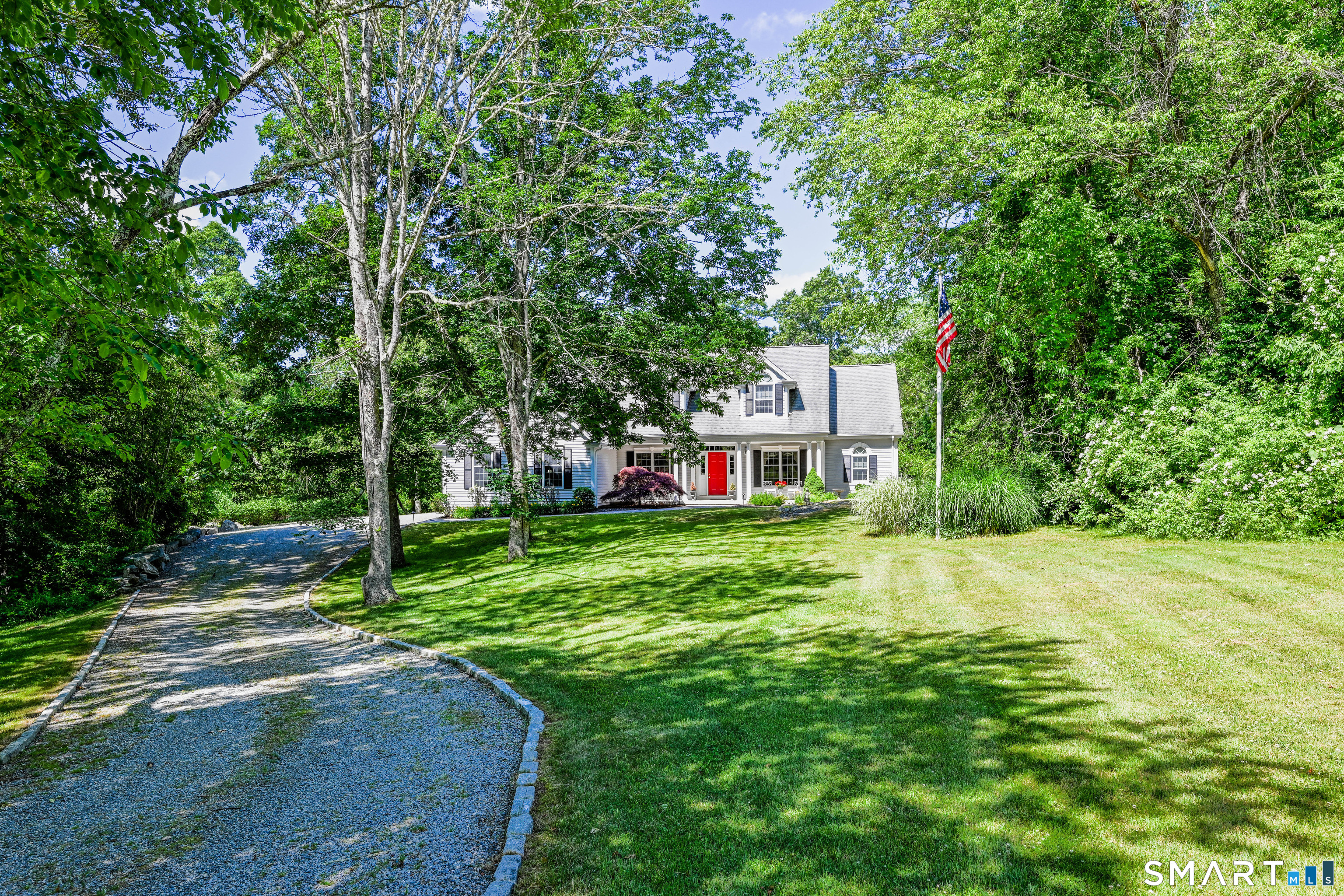 199 Taugwonk Road Stonington, CT 06378 - Photo 28 of 40 Front yard