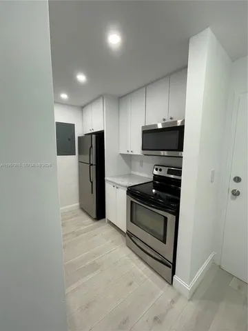 $2,150 | 2160 Southwest 16th Avenue, Unit 115, Miami, FL 33145