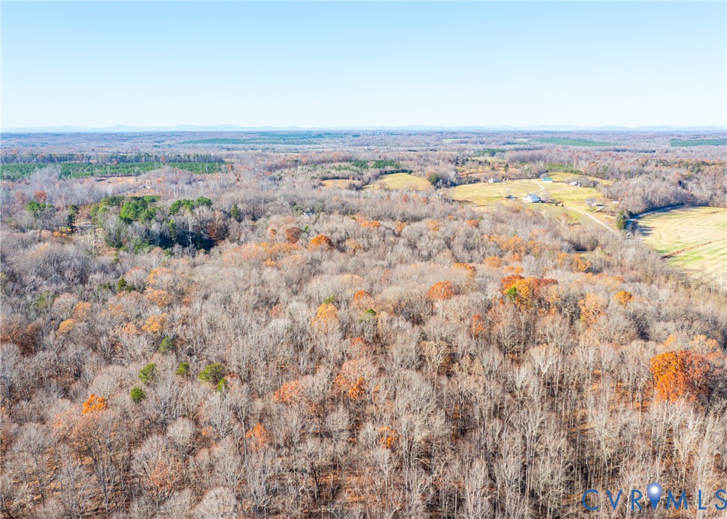 176 Ampthill Road Cartersville, VA 23027 - Photo 19 of 22 a view of city and ocean