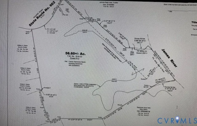 a view of a tennis court