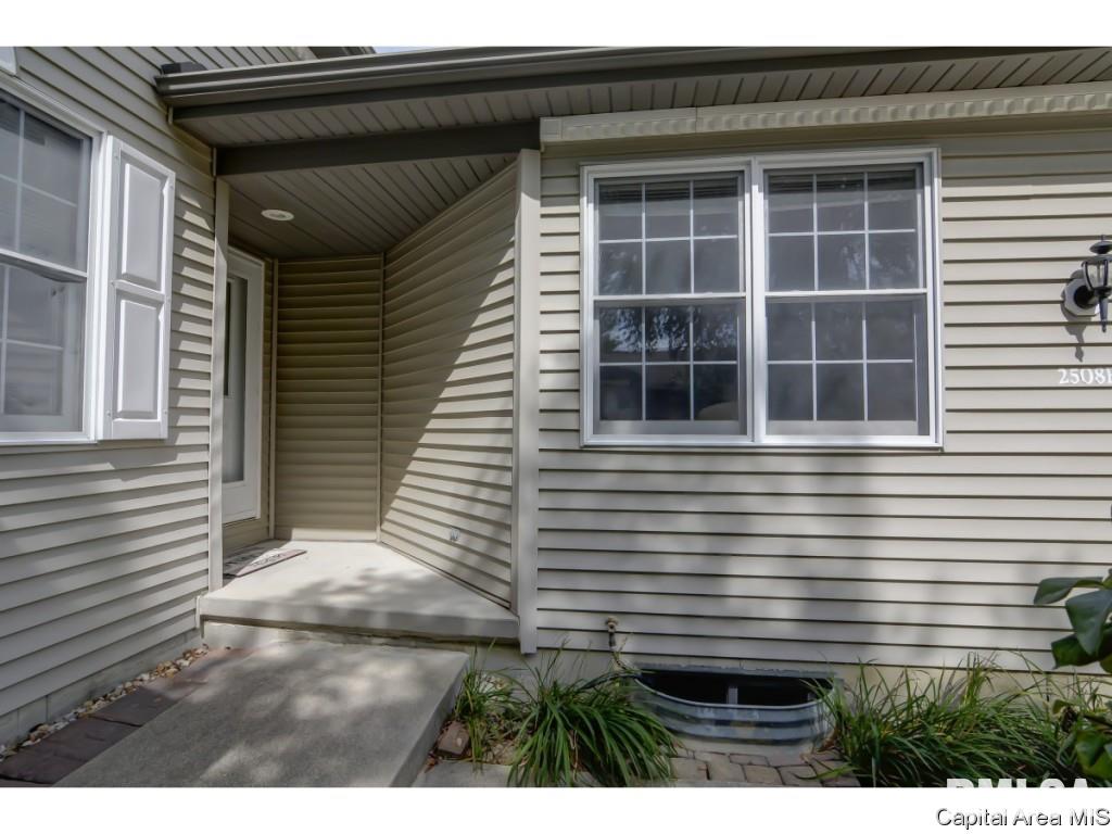2508 B Chapel Hill Road Springfield, IL 62702 - Photo 3 of 32