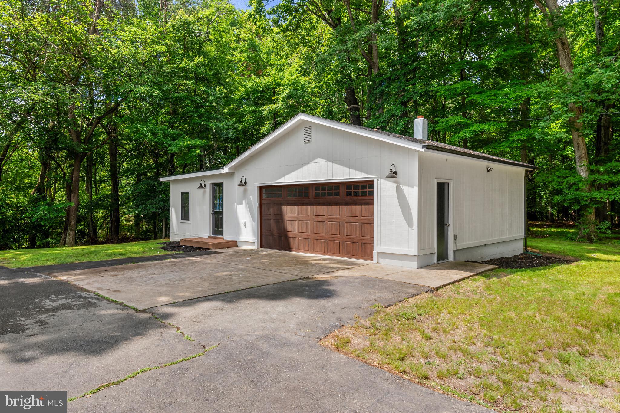 12365 Henderson Road Clifton, VA 20124 - Photo 6 of 21