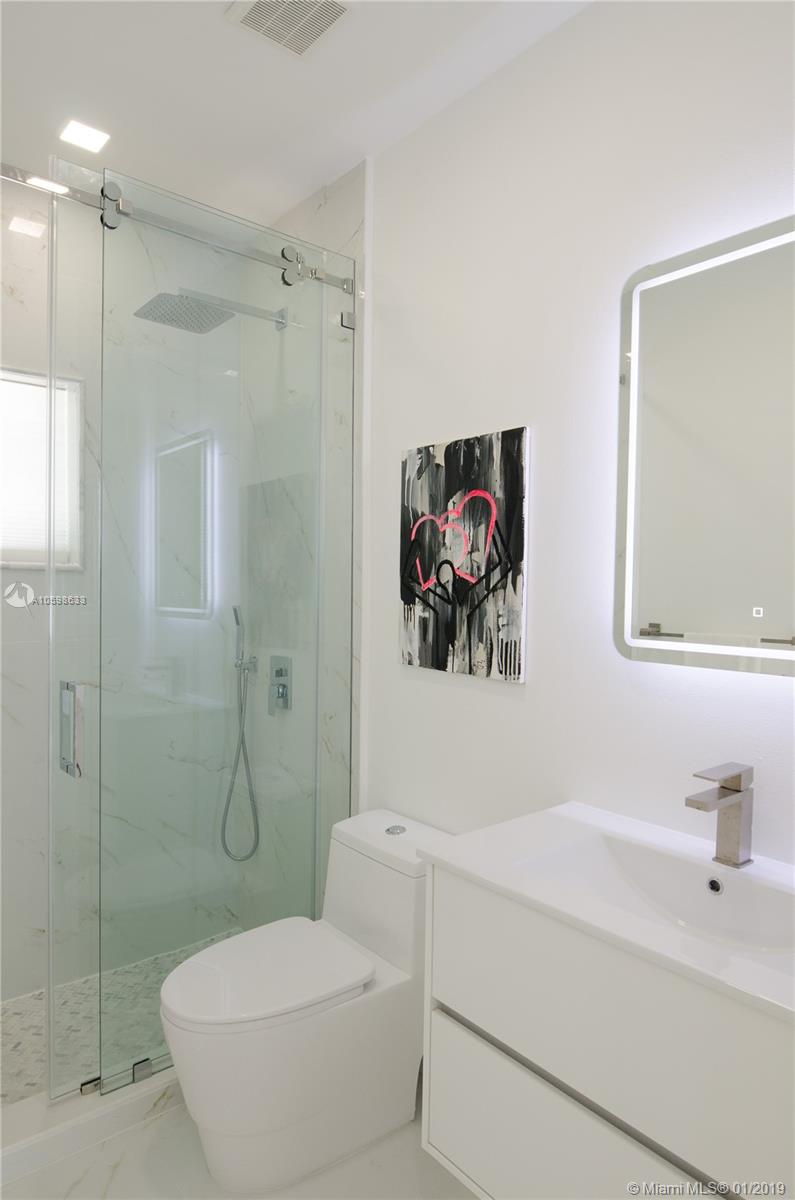 43 Southwest 18th Road Miami, FL 33129 - Photo 11 of 31 Gallery Image 11