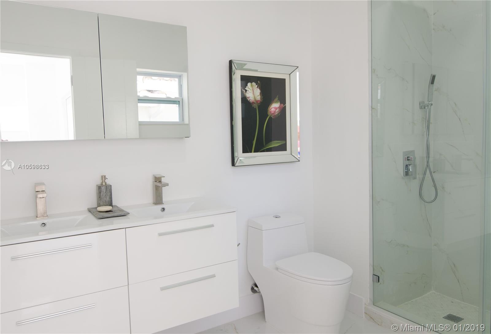43 Southwest 18th Road Miami, FL 33129 - Photo 9 of 31 Gallery Image 9