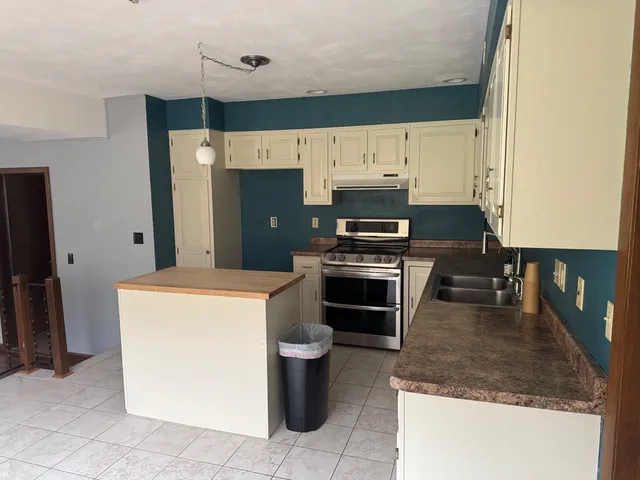 $329,900 | 715 South Cairns Avenue, Richland Center, WI 53581