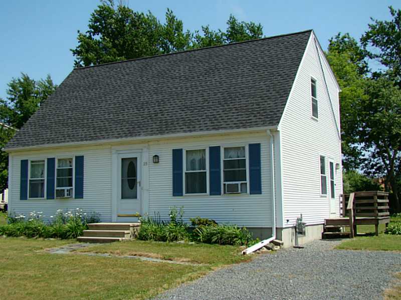 23 Buck Road Middletown, RI 02842 - Photo 1 of 21 Exterior Front.