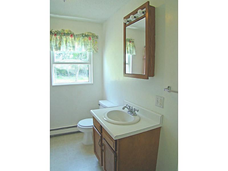 23 Buck Road Middletown, RI 02842 - Photo 13 of 21 Bathroom.