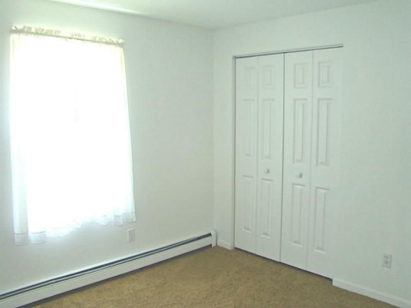 23 Buck Road Middletown, RI 02842 - Photo 17 of 21 Bedroom.