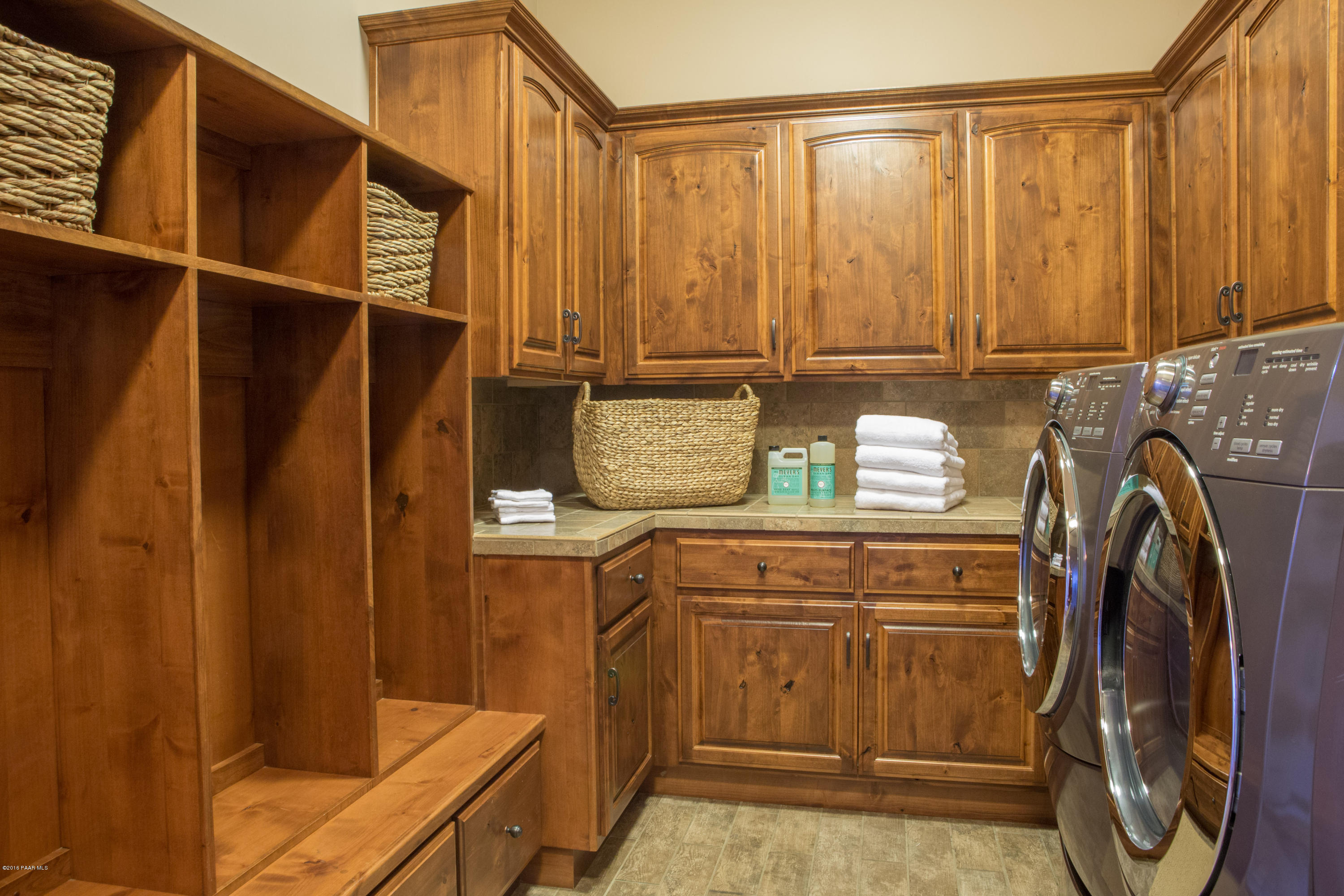 2188 Forest Mountain Road Prescott, AZ 86303 - Photo 33 of 51 Mudroom