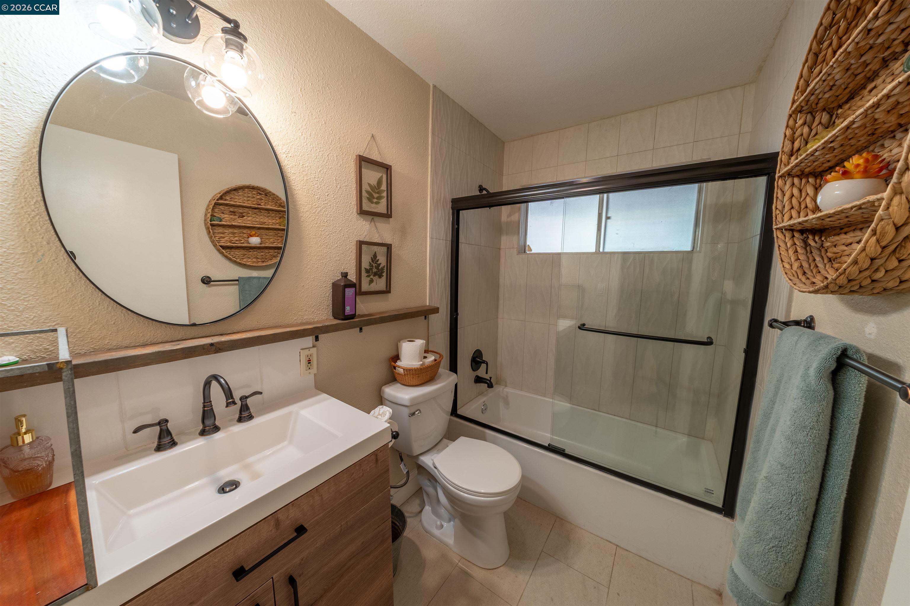 2983 Simas Avenue Pinole, CA 94564 - Photo 5 of 29