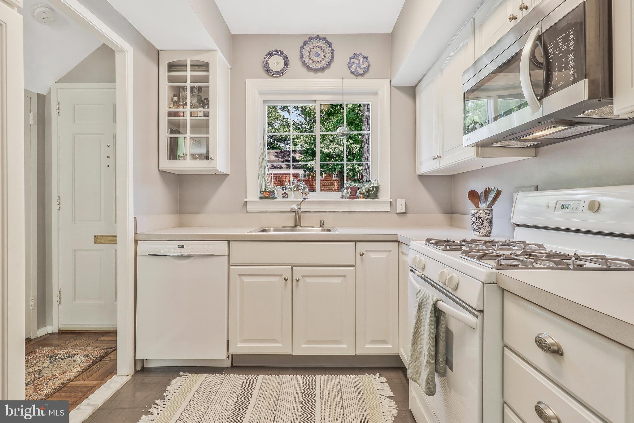 1632 Ripon Place Alexandria, VA 22302 - Photo 6 of 27