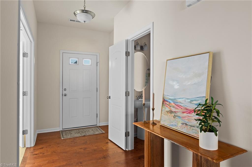 4518 Silo Ridge Clemmons, NC 27012 - Photo 3 of 33 Entry