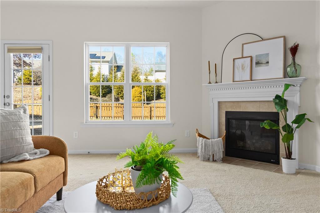 4518 Silo Ridge Clemmons, NC 27012 - Photo 8 of 33 Living Room