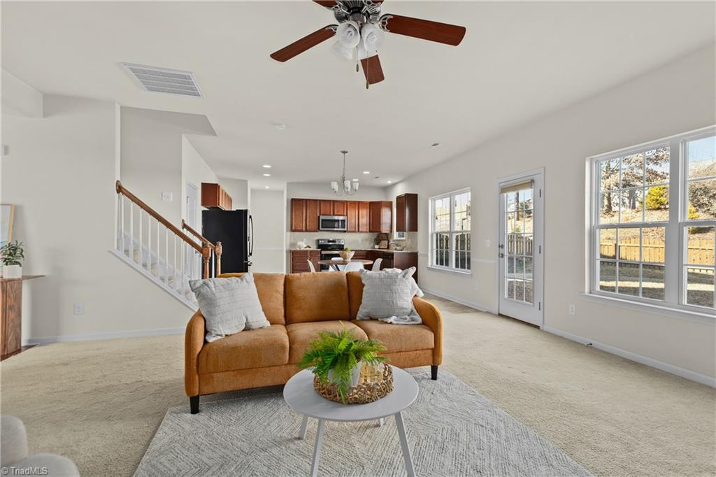 4518 Silo Ridge Clemmons, NC 27012 - Photo 9 of 33 Living Room