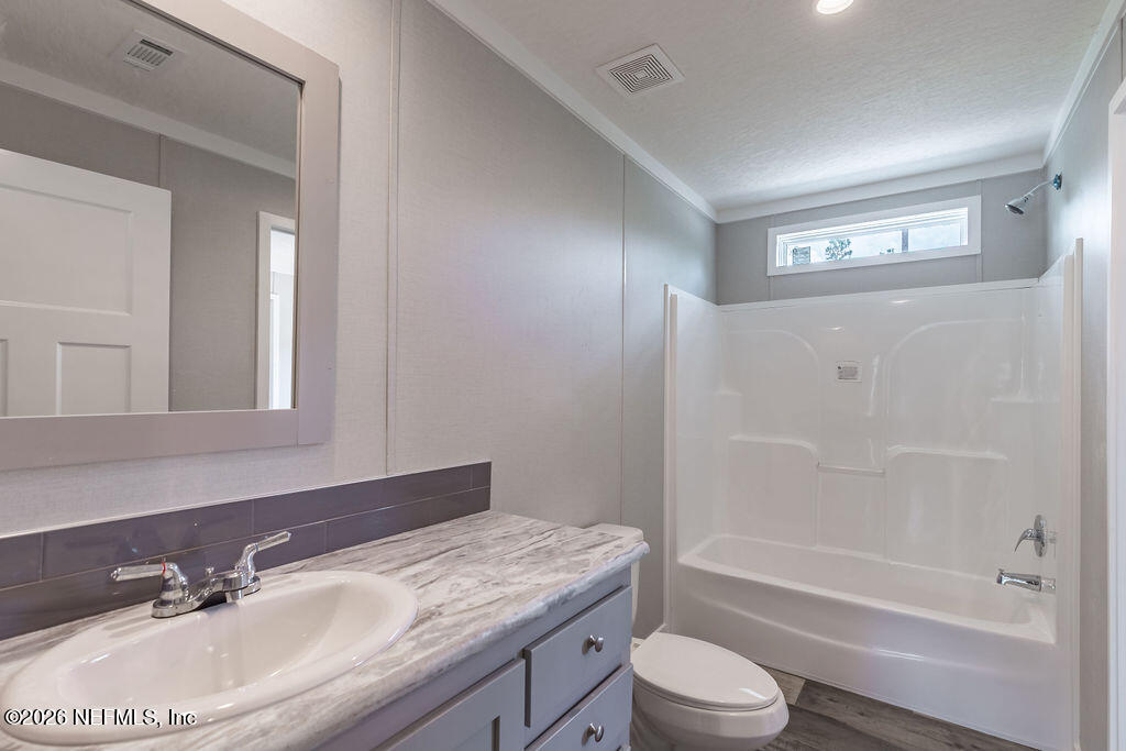 230 Red Eye Road Florahome, FL 32140 - Photo 25 of 37 Hall Bath