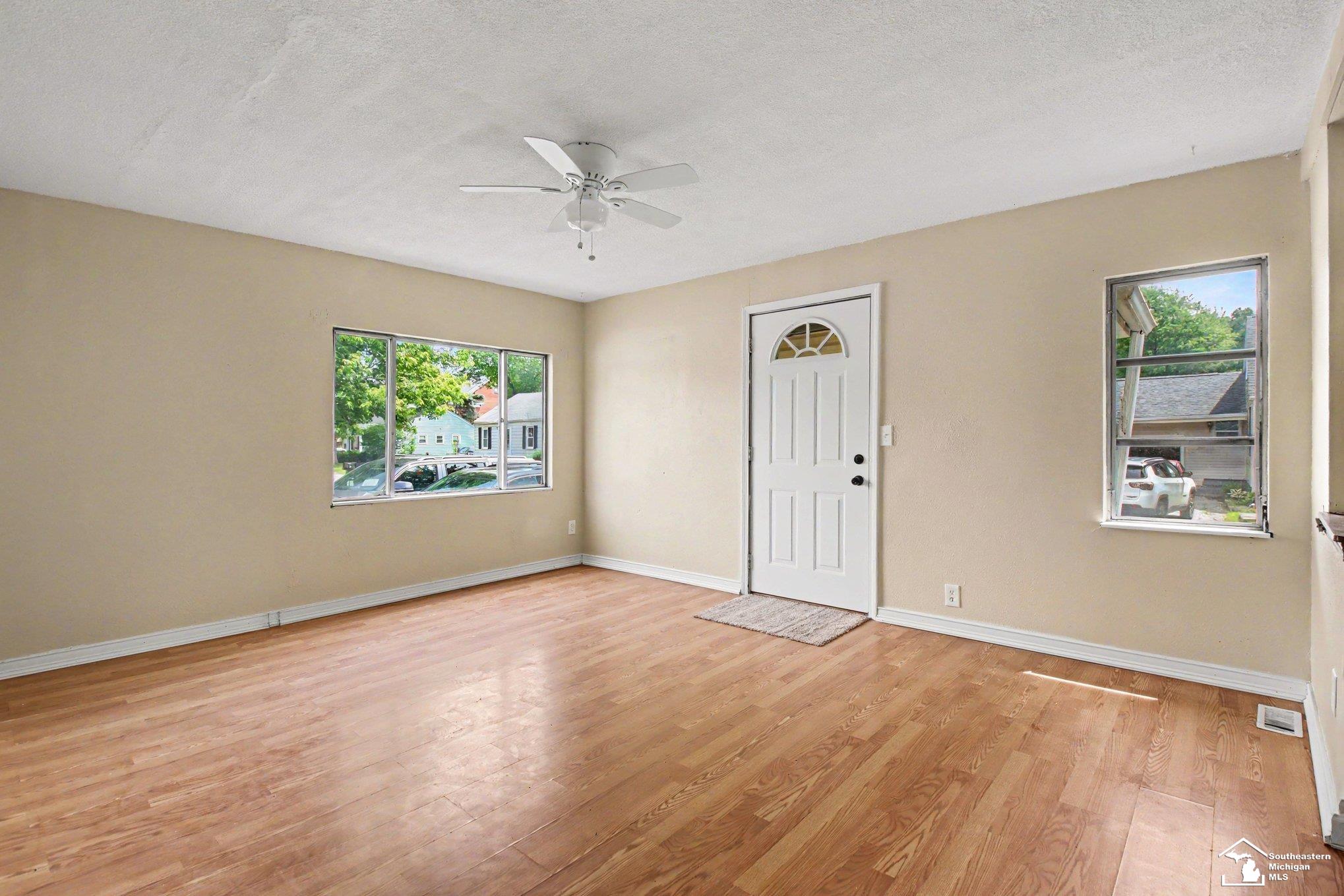 10909 Maple Street Temperance, MI 48182 - Photo 9 of 25