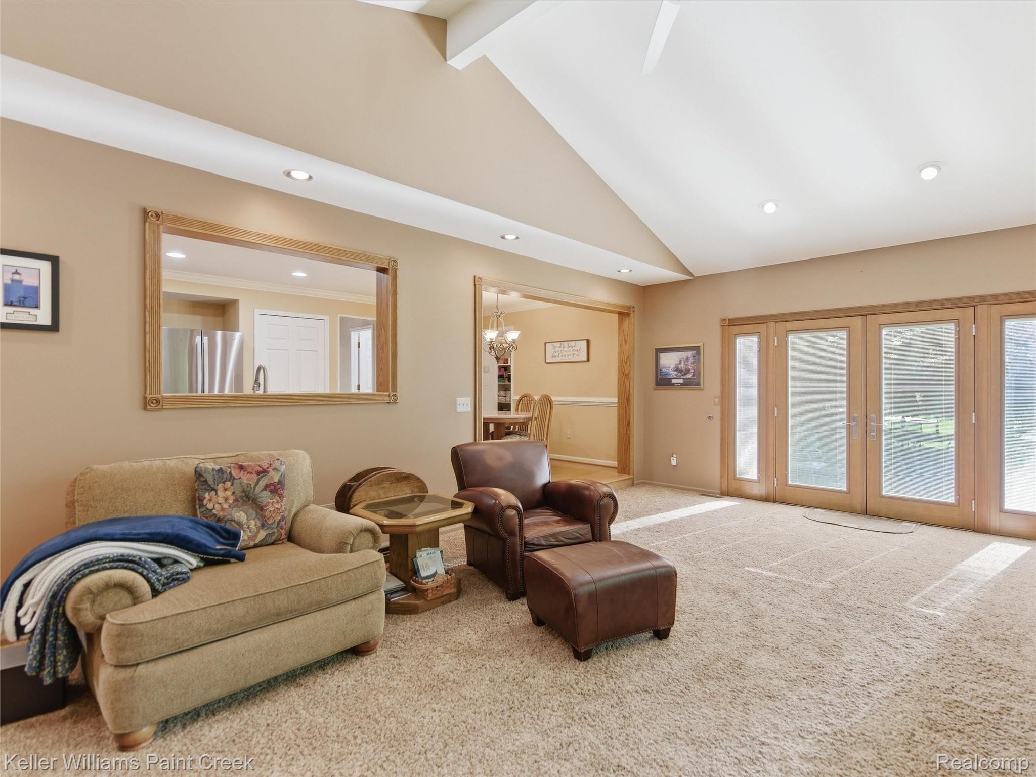 2842 Manorwood Road Troy, MI 48085 - Photo 32 of 72 32-DSC01217.jpg