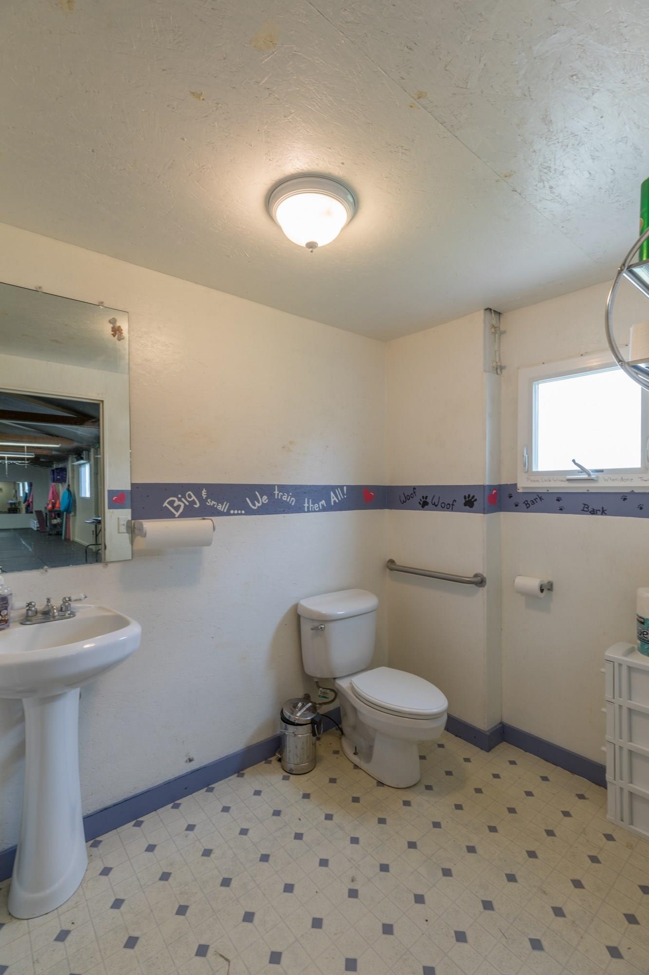 2704 North Colville Road Spokane, WA 99224 - Photo 8 of 37