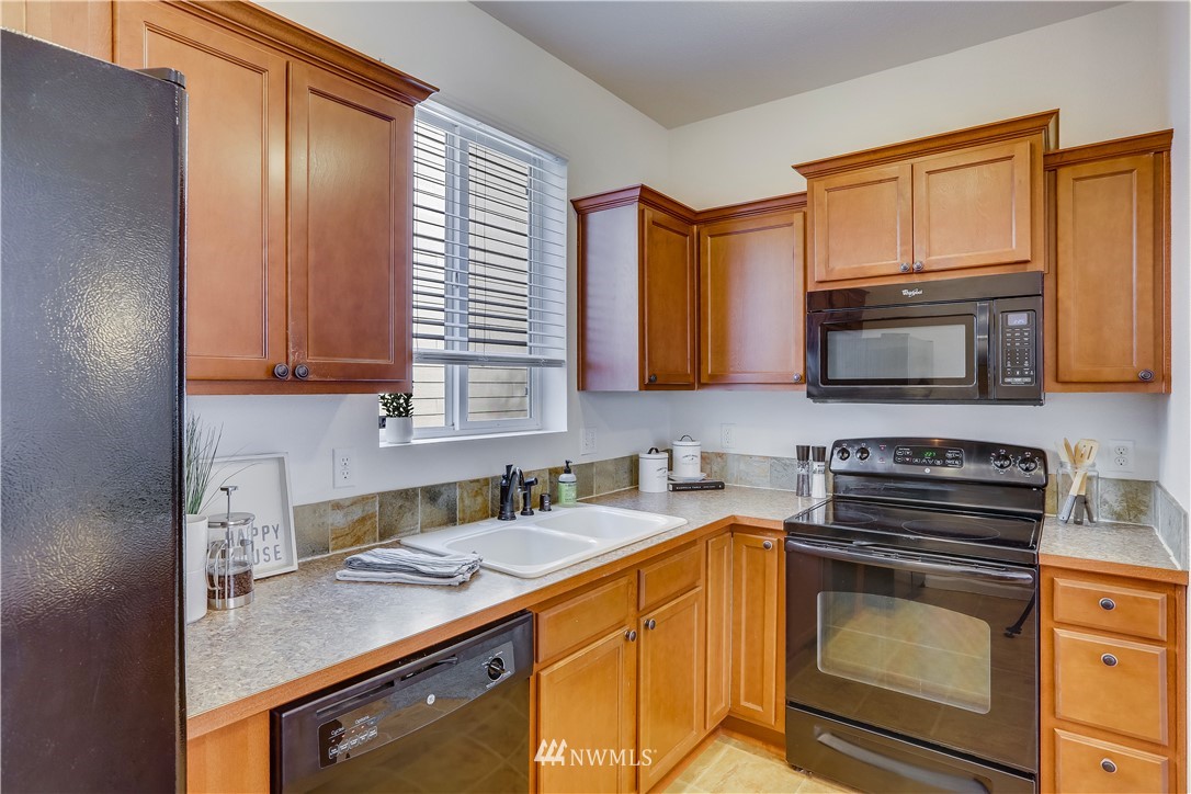 5018 Northeast 3rd Street Renton, WA 98059 - Photo 14 of 28 Gallery Image 14