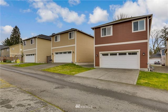 $650,000 | 5018 Northeast 3rd Street, Renton, WA 98059