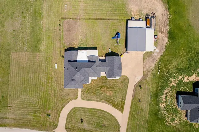 a view of a bird bath