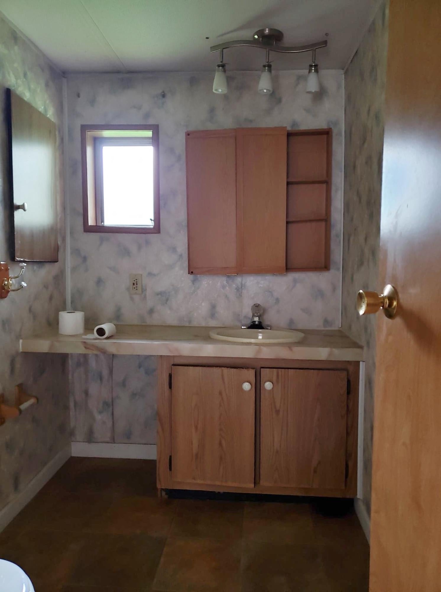 1845 Shunk Road Sault Ste. Marie, MI 49783 - Photo 15 of 28 Gallery Image 15