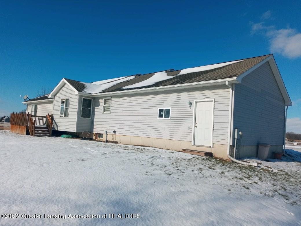 10235 West Howe Road Eagle, MI 48822 - Photo 2 of 30 2022010995133037