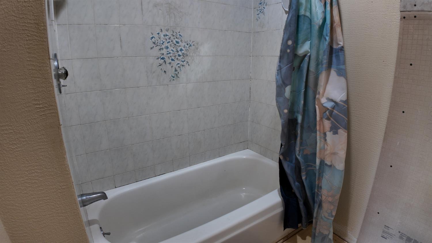 1392 Palmer Road West Point, CA 95255 - Photo 15 of 27 Upstairs Bathroom